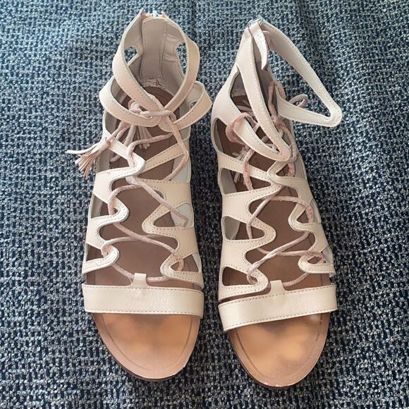 ✨Zara Gladiator Lace Up Flats Sandals✨ - Picture 6 of 16